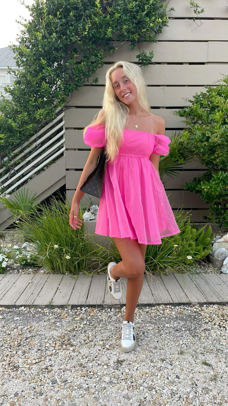 Vestido playero rosa intenso con corte en A para fiesta de bienvenida Y2385