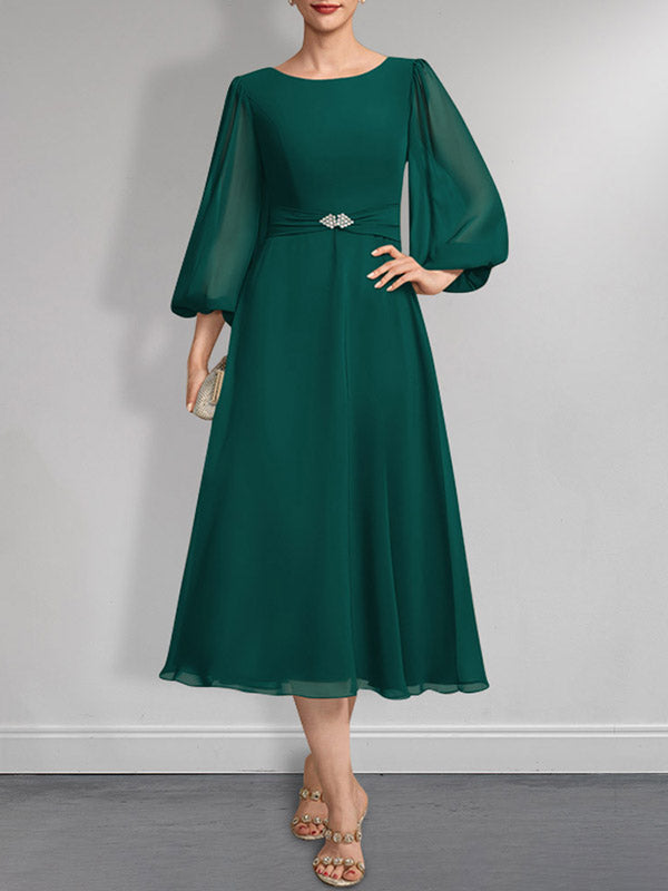 Vestido de gasa para madre de la novia, corte A, escote redondo, largo hasta la rodilla, plisado, con broche de cristal