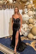 Agnes | Bezauberndes Meerjungfrau-Abendkleid im Sweetheart-Stil aus schwarzem Samt mit Perlen