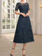 Vestido de madre de la novia de encaje con lentejuelas, corte A, escote ilusión y largo hasta la rodilla