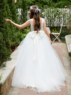 Klassisches weißes ärmelloses A-Linien-Blumenmädchenkleid aus Satin und Tüll 