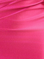Ariana | Vestido corto de satén fucsia con hombros descubiertos para la fiesta de bienvenida