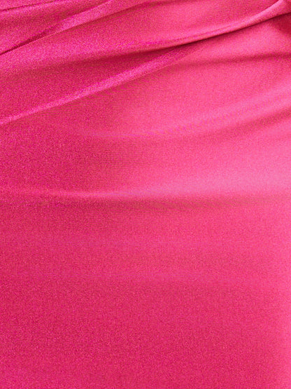 Ariana | Vestido corto de satén fucsia con hombros descubiertos para la fiesta de bienvenida