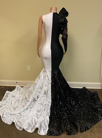 Long Sleeves Black and White Mermaid Lace Prom Dress