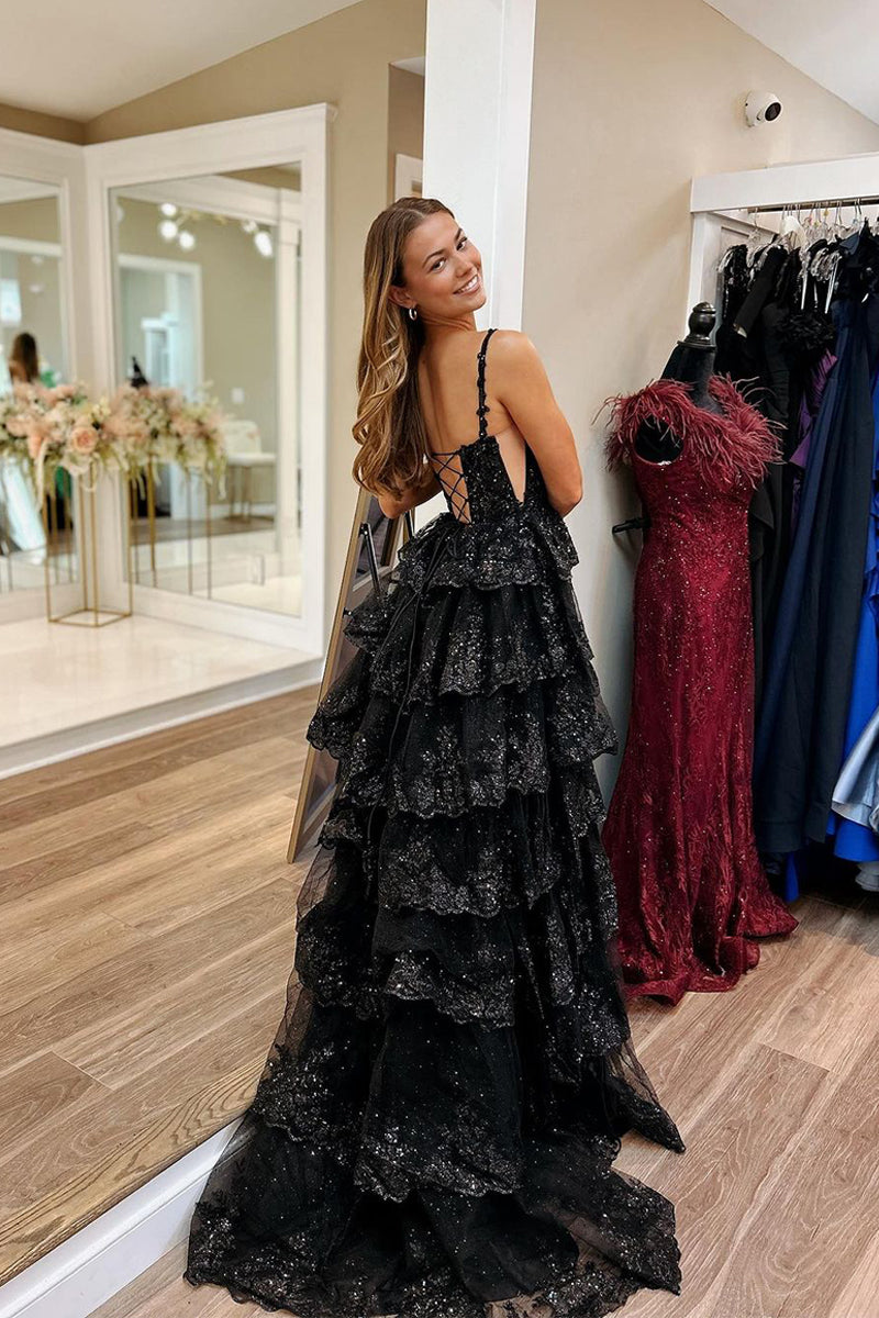 Martha | Fuchsiafarbenes, mehrlagiges Abendkleid mit Pailletten und Schlitz