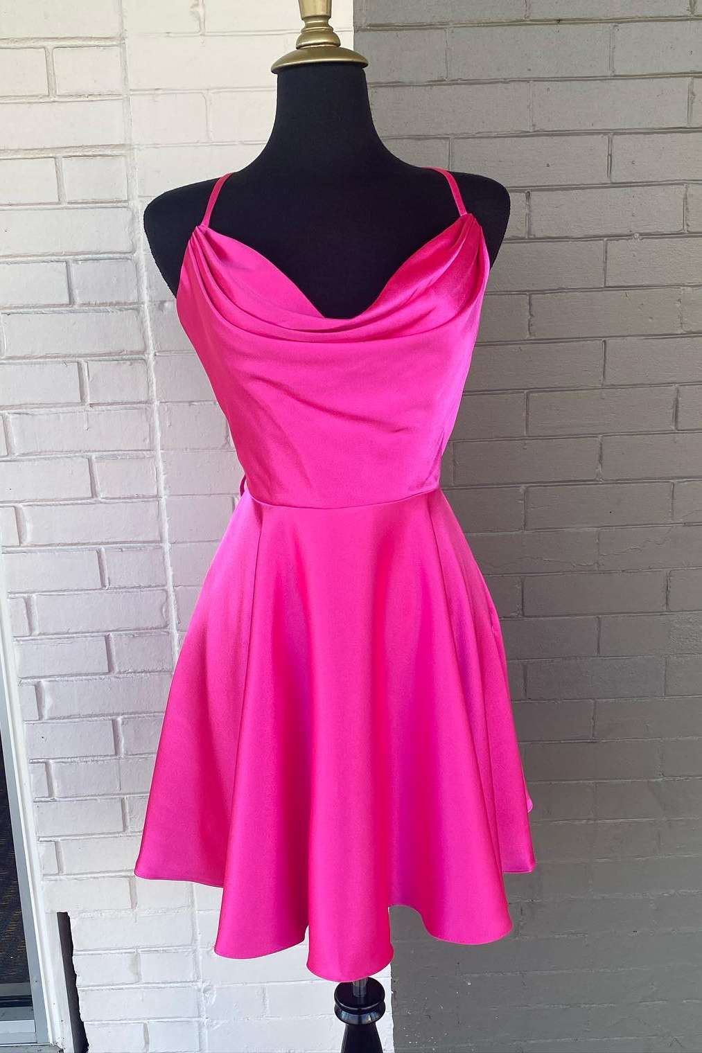 Neonpinkes A-Linien-Heimkehrkleid mit Wasserfallausschnitt Y286