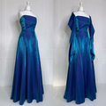 Einzigartiges blaues trägerloses Satin-A-Linien-Ballkleid Y8072