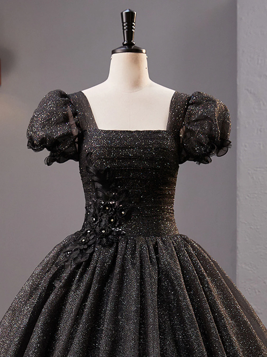 Schwarzes langes Ballkleid aus Tüll mit quadratischem Ausschnitt, glänzendes schwarzes Abendkleid Y4386