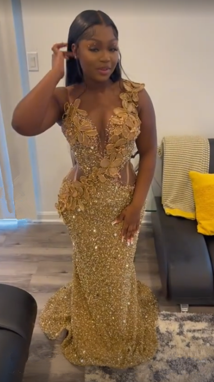 Luxuriöses Abendkleid mit goldenen Pailletten und Applikationen im Meerjungfrau-Stil, Y7880