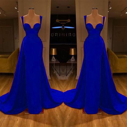 Atemberaubendes langes Meerjungfrau-Ballkleid aus Satin mit Herzausschnitt und hohem Schlitz