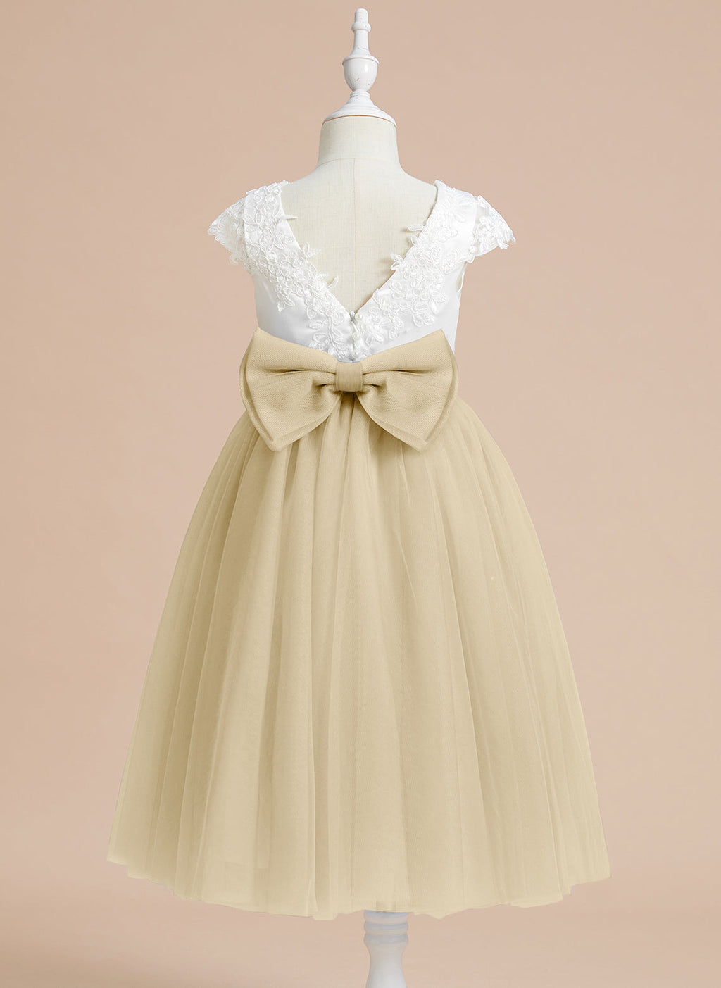 Vestido de niña de las flores de primera comunión de tul satinado con corte en A y largo hasta la rodilla