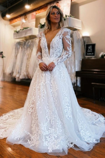 Fabuloso vestido de novia de tul con escote en V, manga larga y corte A hasta el suelo con apliques