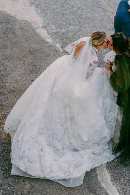 Vestido de novia de tul con espalda abierta, escote cuadrado, manga larga y corte A hasta el suelo con encaje