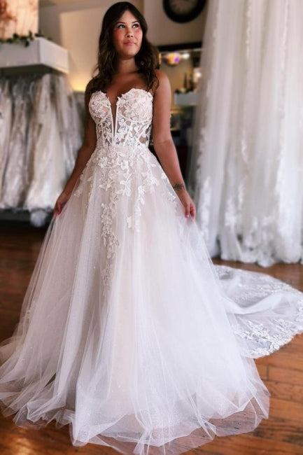 Vestidos de novia de tul con escote corazón, sin mangas, corte A y largo hasta el suelo, con apliques