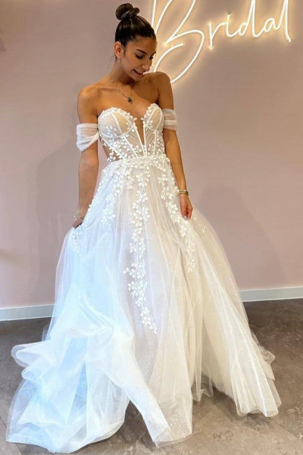 Vestidos de novia de tul con escote en forma de A, hombros descubiertos y largo hasta el suelo con apliques