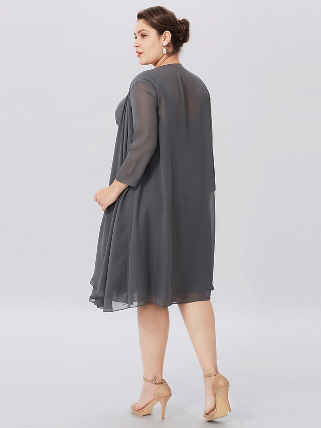 Vestidos de madre de la novia de corte A/princesa con tirantes finos hasta la rodilla
