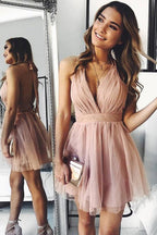 A-Linie Rosa Tüll Tiefem V-Ausschnitt Rückenfreies Falten Mini Homecoming Kleid PD440