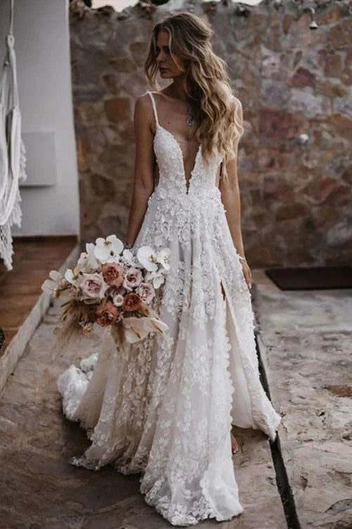 Vestido de novia bohemio de playa con tirantes en A y encaje, con abertura WD657