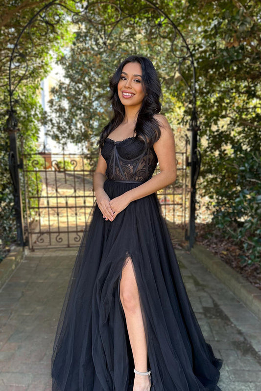 Robe de bal longue en dentelle noire à col en cœur et coupe trapèze PSK395