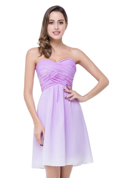 Vestido de dama de honor de gasa sin tirantes de corte A con drapeado