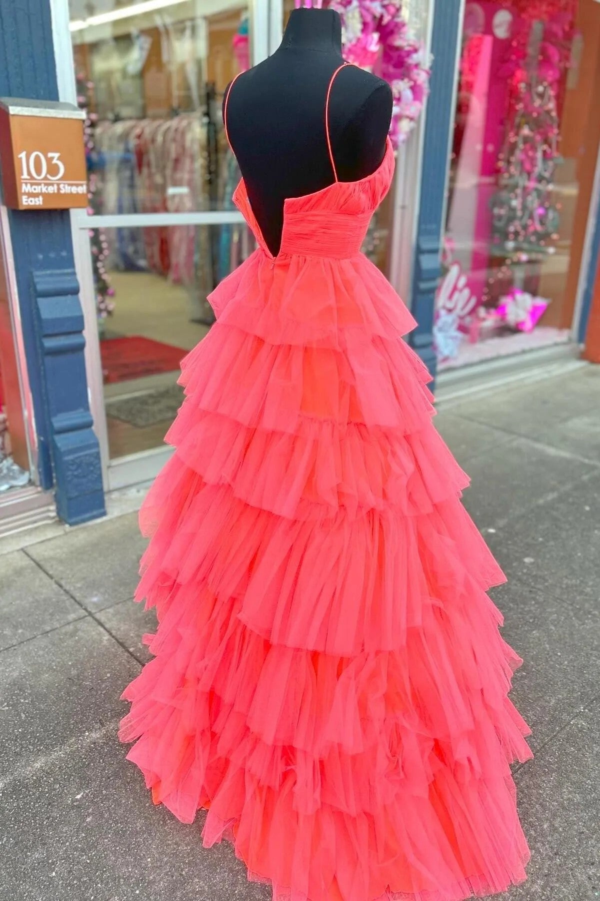 Vestido de fiesta largo rojo de corte A con capas y escote en V pronunciado PSK487
