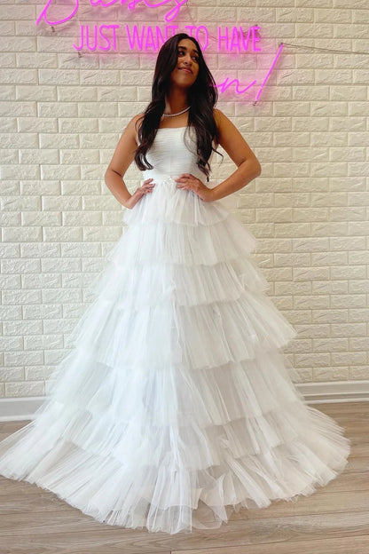Trägerloses, plissiertes, mehrlagiges Tüll-Ballkleid SYP148