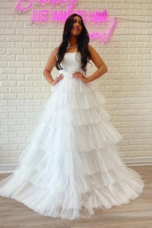 Trägerloses, plissiertes, mehrlagiges Tüll-Ballkleid SYP148