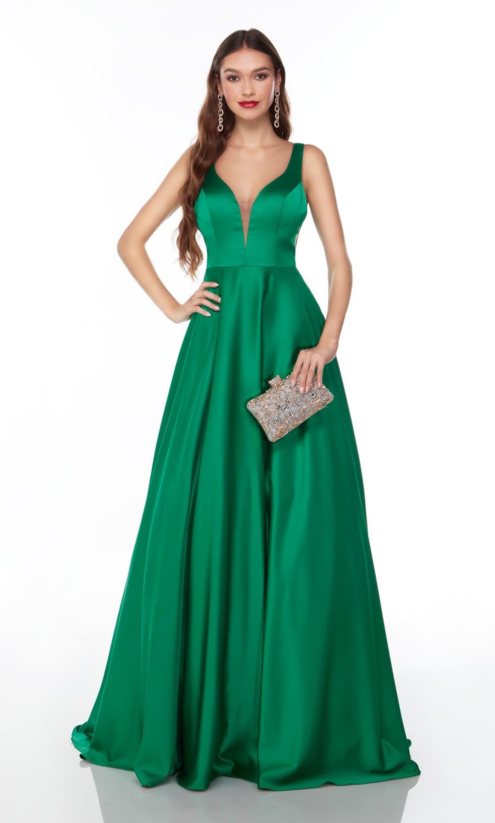 Langes Ballkleid mit tiefem Ausschnitt SYP8