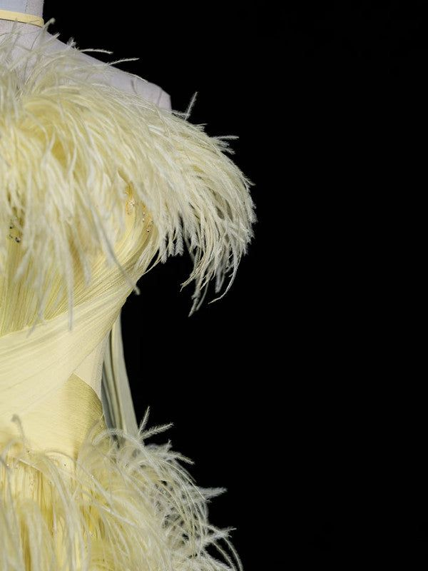 Wunderschönes trägerloses Abendkleid mit Tüllfedern, Gelb, formelles Abendkleid Y8007