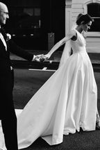 Vestido de novia largo blanco con escote en V profundo y espalda descubierta, corte A, WD641