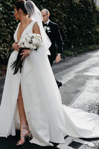 Vestido de novia largo blanco con escote en V profundo y espalda descubierta, corte A, WD641