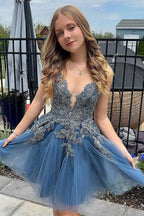 A-Linie Spaghettiträger Tüll Kurzes Grau Blaues Homecoming-Kleid PD527