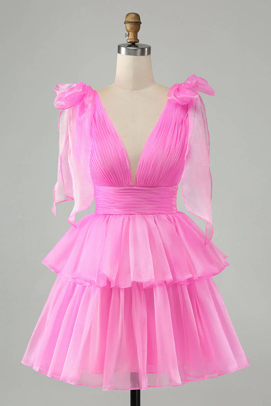 Vestido curto de baile com decote em V plissado em camadas SYH109