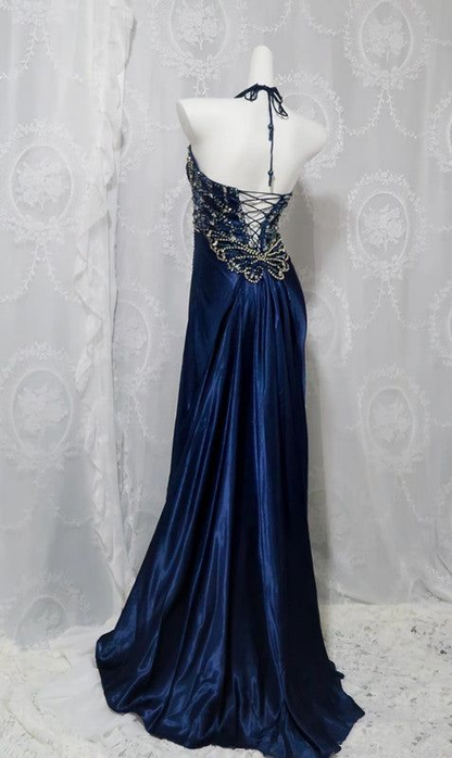 Wunderschönes Neckholder-Abendkleid aus Satin mit Perlen und Schlitz, formelles Party- und Abschlussballkleid Y7927