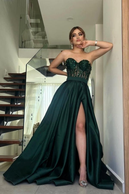 Increíble vestido de fiesta largo verde oscuro de corte A, sin tirantes, de encaje y con abertura