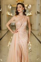 Asymmetrisches Ballkleid mit Perlenbesatz aus Tüll und Seitenschlitz, ärmellos, bodenlang, für besondere Anlässe