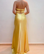 Elegante vestido de fiesta amarillo de satén con cuello halter y cuentas, corte sirena, vestido de noche Y8426