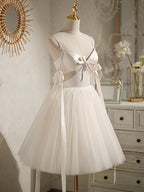 Chic Beading Bowknot Lace Up Short Homecoming Dresses