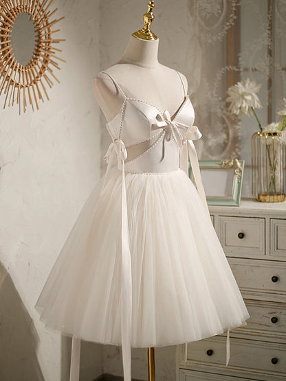 Chic Beading Bowknot Lace Up Short Homecoming Dresses