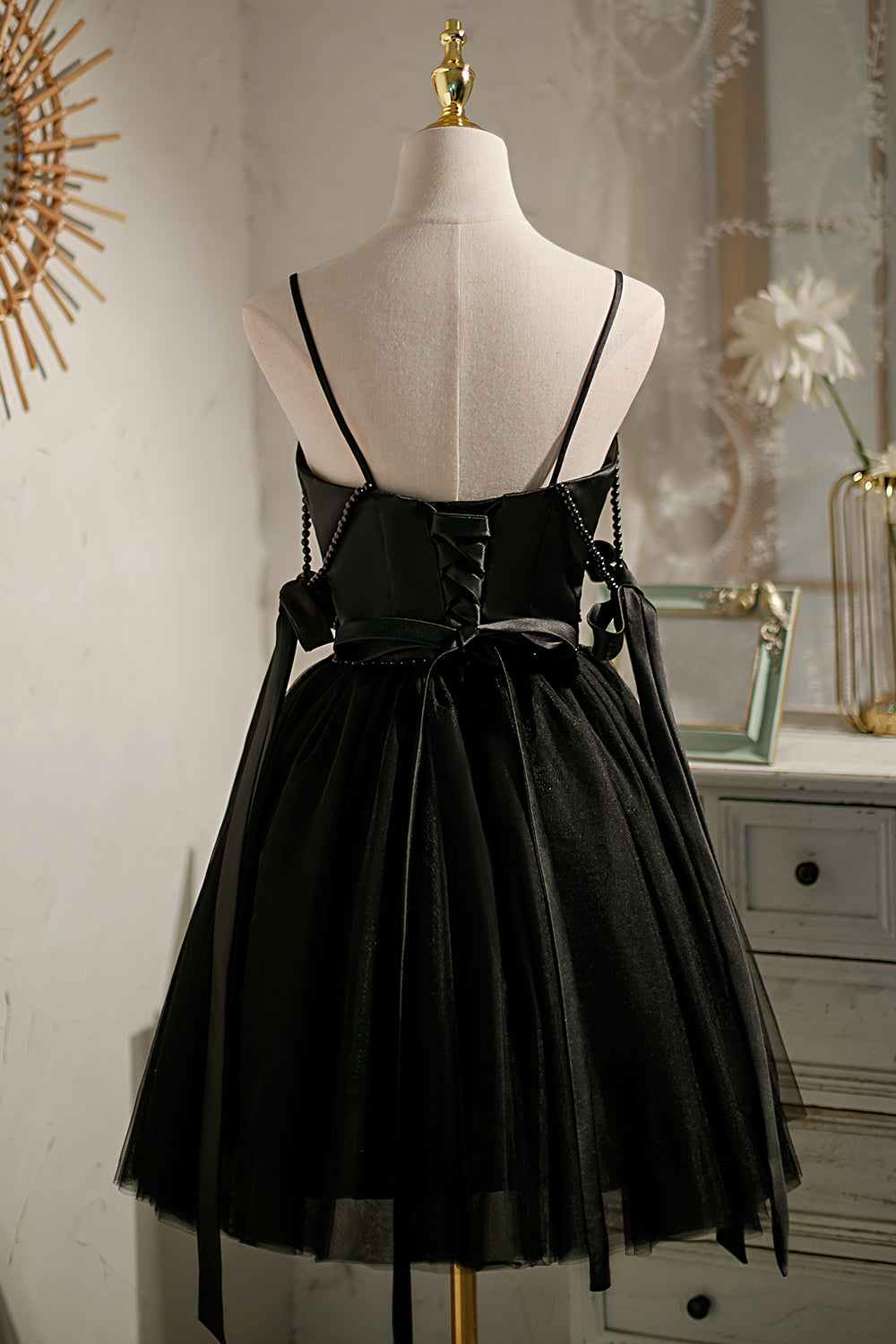 Vestidos de fiesta cortos, negros, sexys, sin mangas y con cuentas
