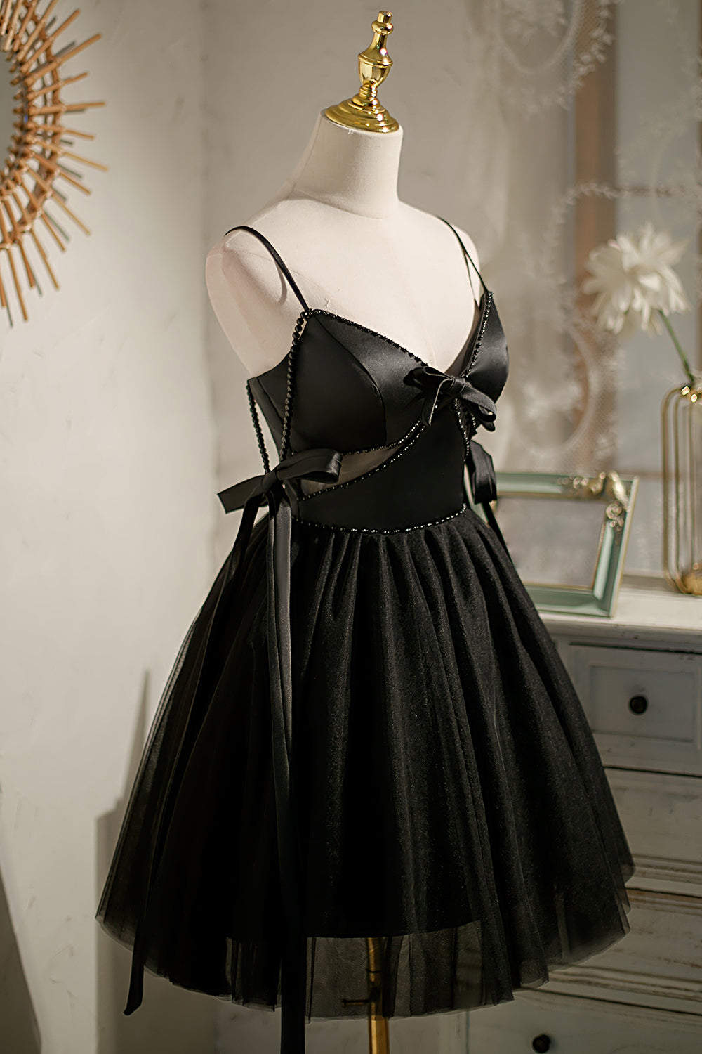 Vestidos de fiesta cortos, negros, sexys, sin mangas y con cuentas