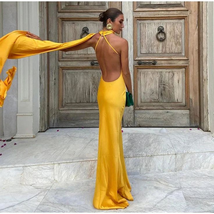 Gelbes Satin Rückenfreies Off-Shoulder Langes Ballkleid Abendkleid Y8466