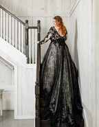Glamouröses schwarzes Spitzenhochzeitskleid, Gothic Brautkleid Y7353