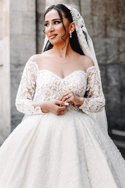 Vestidos de novia con escote corazón, manga larga, largo hasta el suelo y encaje
