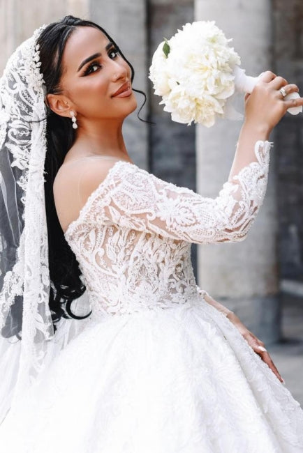 Vestidos de novia con escote corazón, manga larga, largo hasta el suelo y encaje
