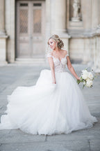 Ballkleid Elegantes Flügelärmelchen Spitzen Tüll Brautkleid WD692
