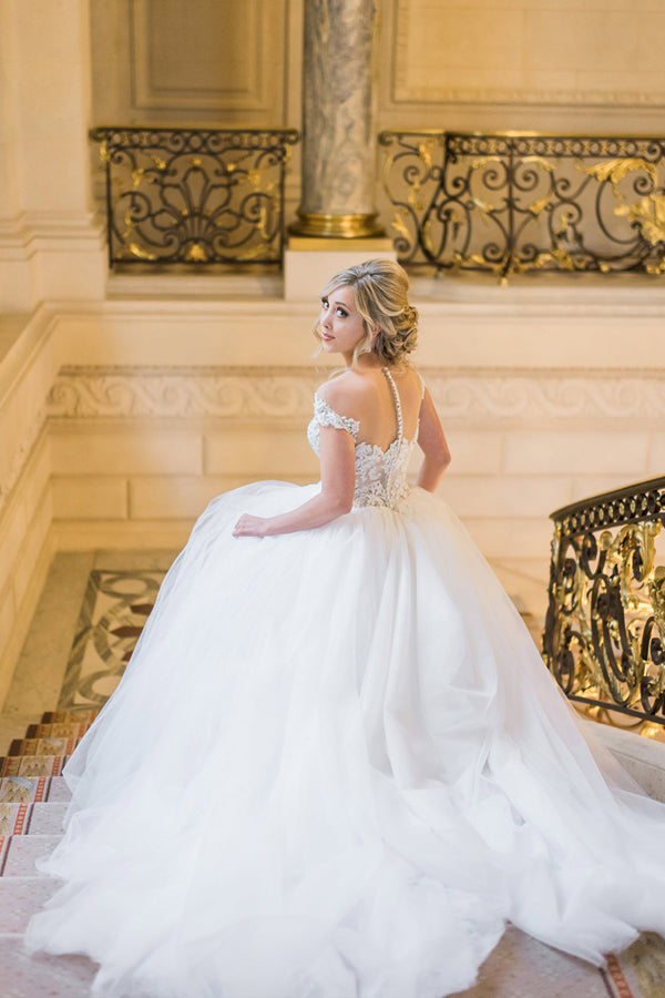 Ballkleid Elegantes Flügelärmelchen Spitzen Tüll Brautkleid WD692