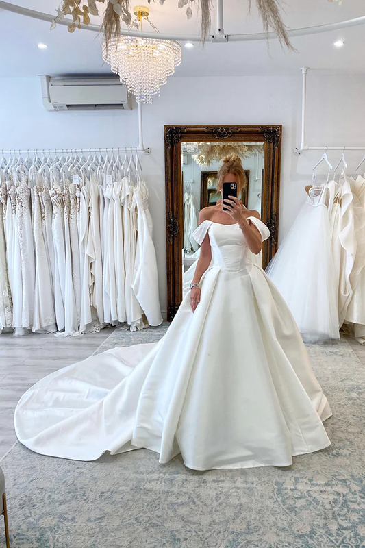 Vestido de novia sencillo de satén con hombros descubiertos WD649