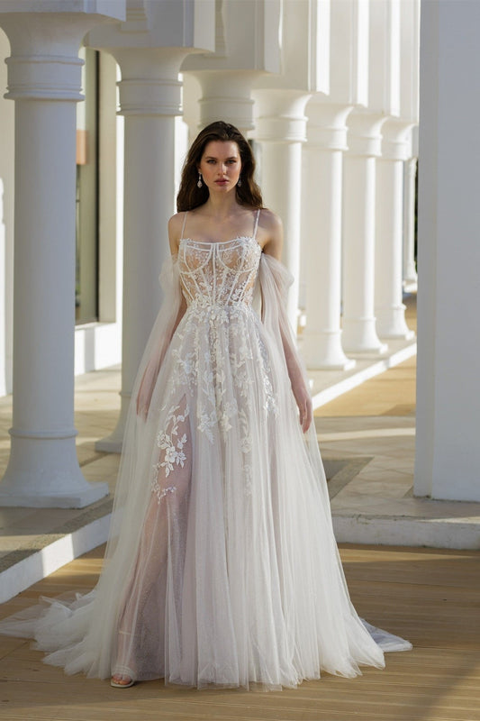 Wunderschönes A-Linien-Brautkleid aus Tüll und Spitze mit Spaghettiträgern und langen Ärmeln in Weiß