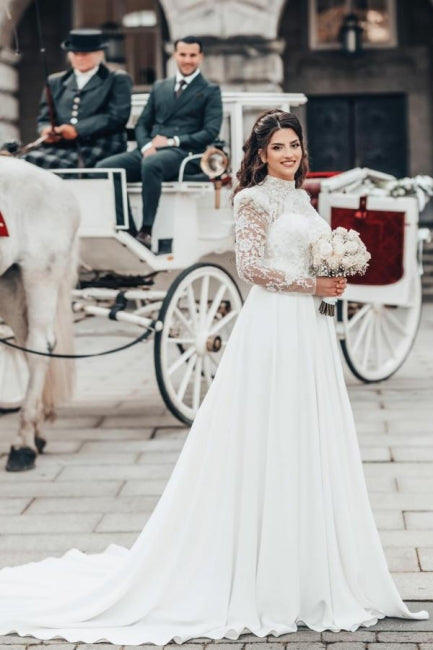 Hermosos vestidos de novia de gasa con encaje, cuello alto y corte A con mangas largas
